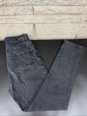Slim Straight Jeans in Washed Charcoal